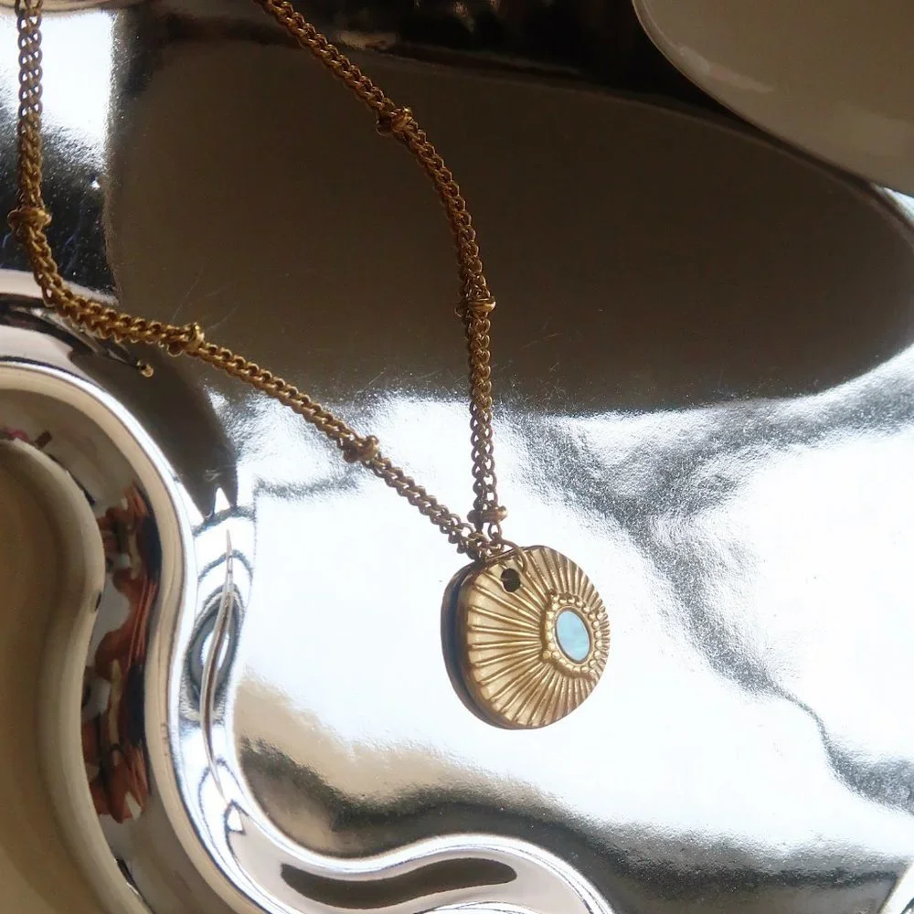 NEW 18K Gold Plated Luxury Shell Necklace